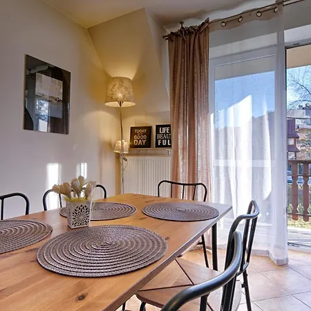 Apartment Komfortowy *